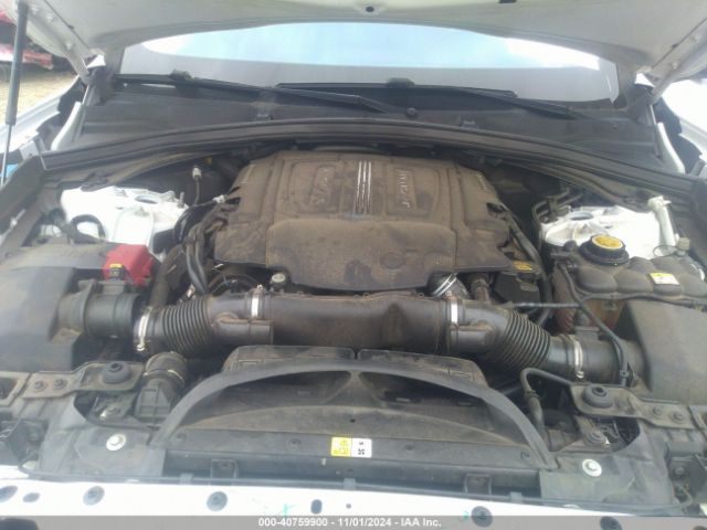SADCJ2BV3HA065563 Jaguar F-pace 35t Premium