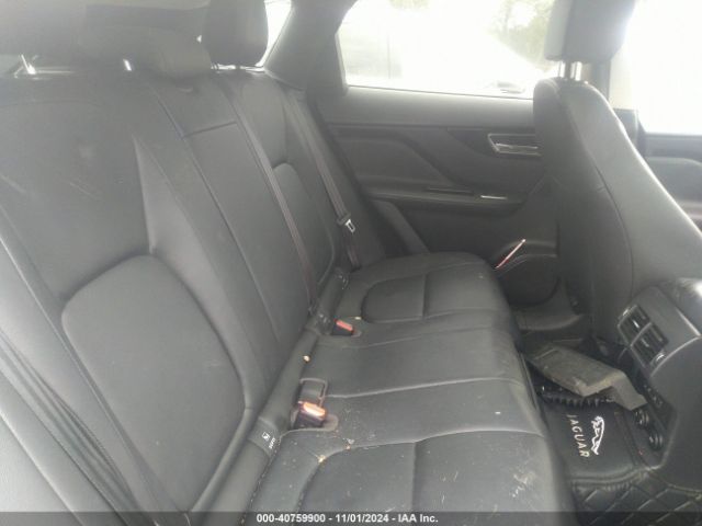SADCJ2BV3HA065563 Jaguar F-pace 35t Premium