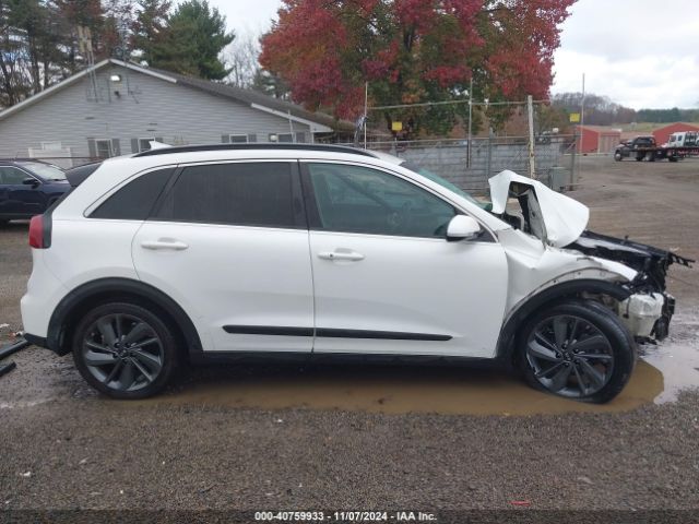 KNDCC3LC0H5069135 KIA NIRO EX