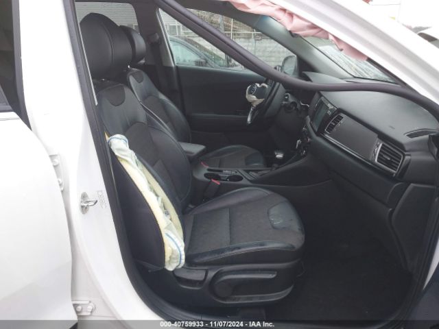KNDCC3LC0H5069135 KIA NIRO EX