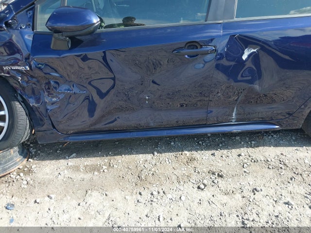 Toyota Corolla Hybrid Le 2021 JTDEAMDE4MJ003886 Image 17