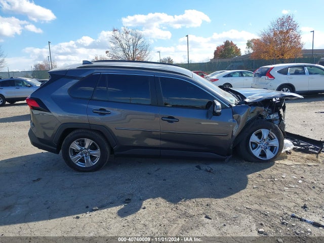 2T3P1RFV0NC309345 Toyota Rav4 Xle