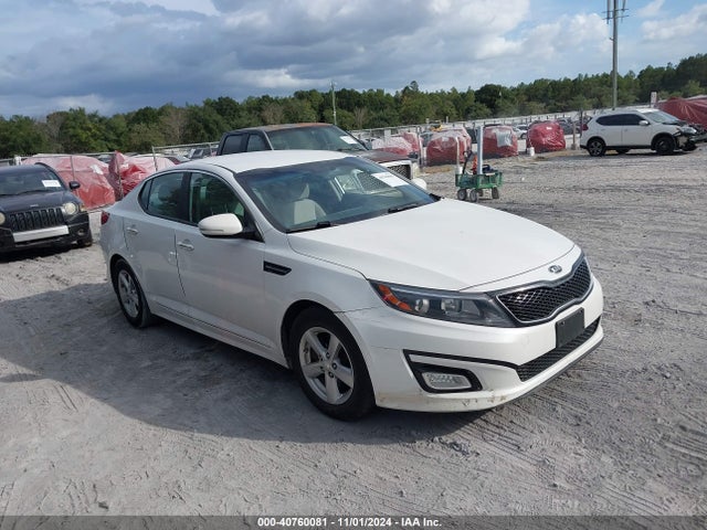 2015 KNAGM4A75F5553693 main image