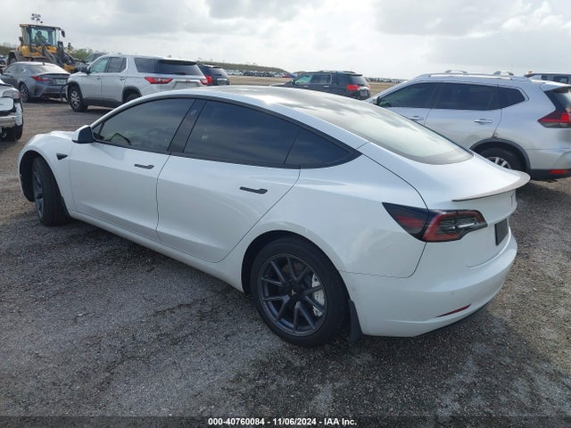 2022 TESLA MODEL 3 5YJ3E1EB9NF310011 Photo 2