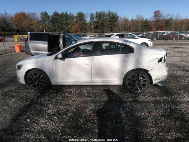 YV126MFL1H2437449 Volvo S60 T5 Dynamic