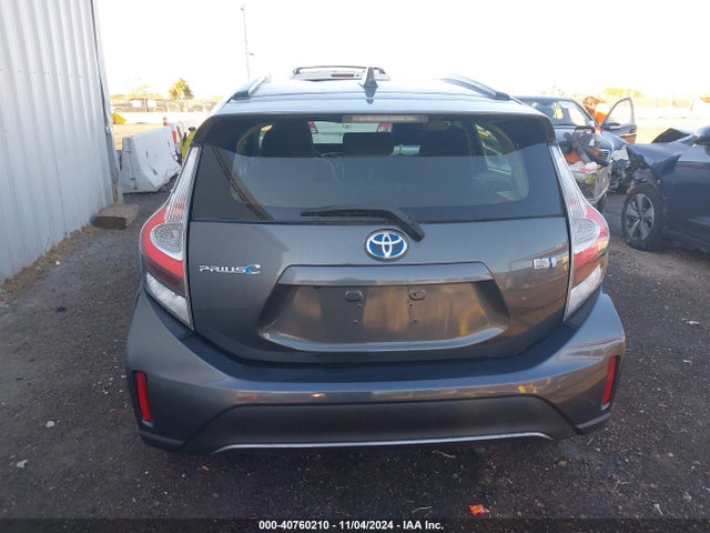 Toyota Prius C Two 2018 JTDKDTB32J1601184 Image 17