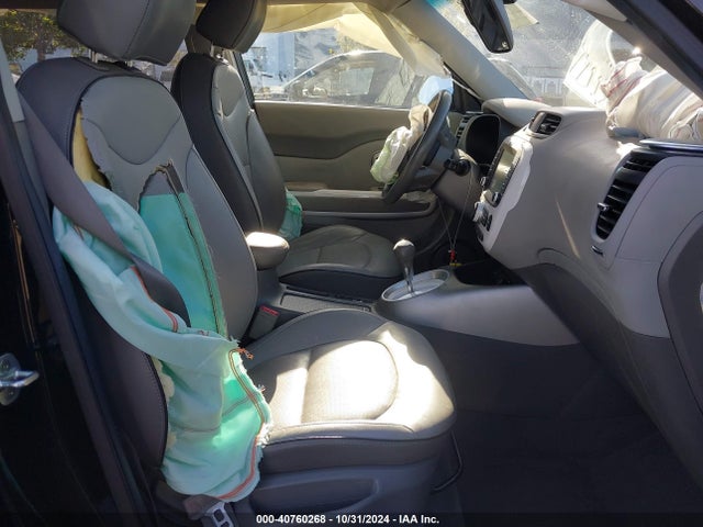 KNDJX3AE1G7016494 KIA Soul Ev +