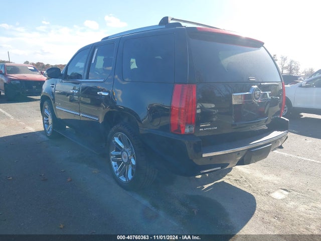 2012 CADILLAC ESCALADE 1GYS4DEF0CR279364 Photo 2