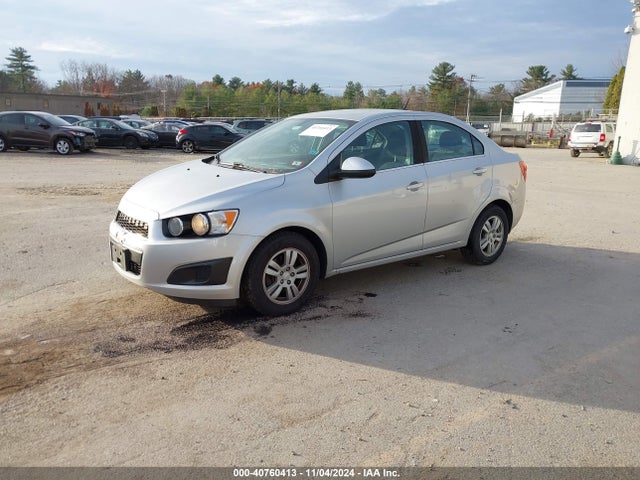 Chevrolet Sonic Lt Auto 2014 1G1JC5SH7E4210065 Image 2