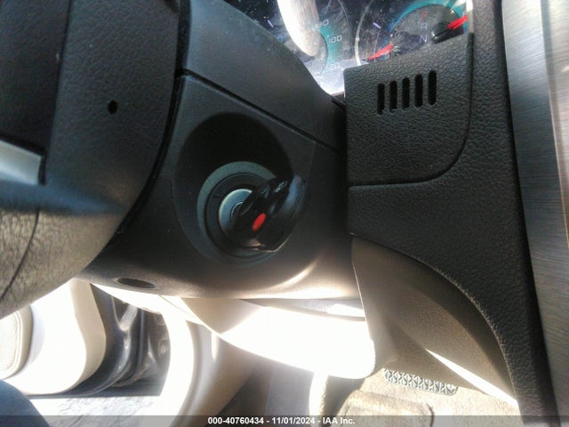40760434 :رقم المزاد ، 3FAHP0HA3BR185178 vin ، 2011 Ford Fusion Se مزاد بيع