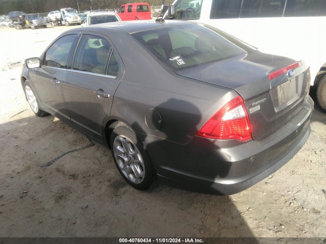40760434 :رقم المزاد ، 3FAHP0HA3BR185178 vin ، 2011 Ford Fusion Se مزاد بيع