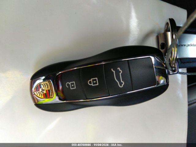 WP1AB2A53LLB37004 Porsche MACAN S