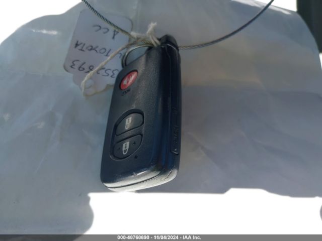 JTDKN3DU1E1772548 Toyota Prius Two