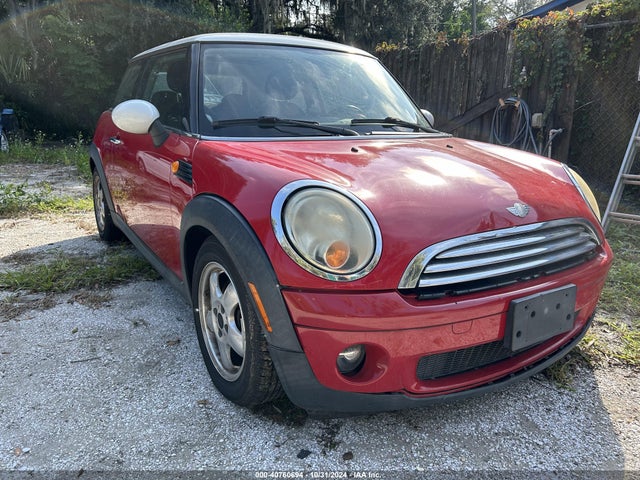 2008 MINI COOPER WMWMF33558TT61952 Photo 1