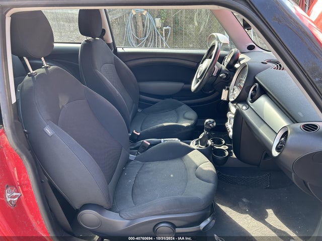 2008 MINI COOPER WMWMF33558TT61952 Photo 4