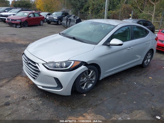 Hyundai ELANTRA SE 2017 5NPD84LF8HH195703 Image 2