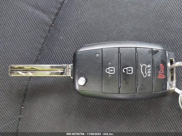 KIA SOUL + 2016 KNDJP3A50G7819930 Image 11