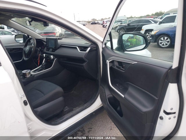 Toyota RAV4 LE 2020 2T3H1RFV7LC065436 Image 5
