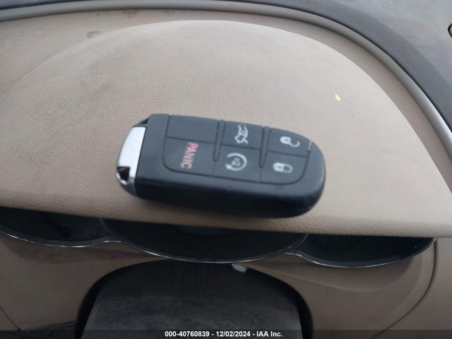 Chrysler 200 C 2015 1C3CCCCB4FN508507 Image 11