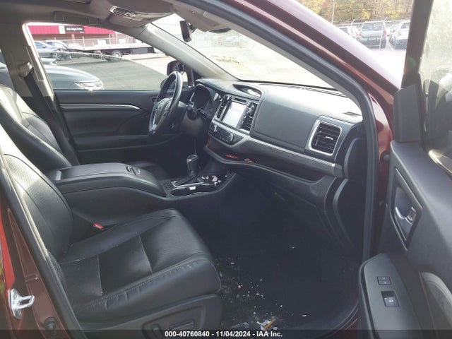 Toyota Highlander Limited Platinum 2018 5TDDZRFHXJS499168 Image 5