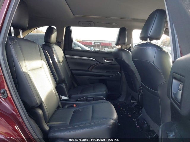 Toyota Highlander Limited Platinum 2018 5TDDZRFHXJS499168 Image 8