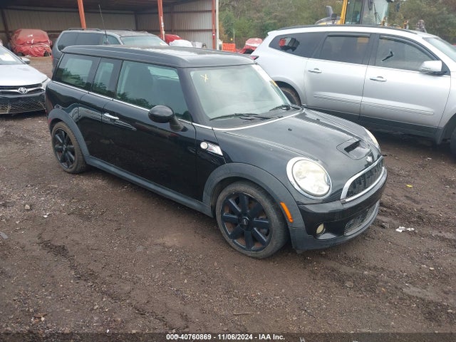 2010 MINI COOPER S CLUBMAN WMWMM3C56ATP94191 Photo 0