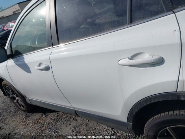 JTMNFREV5HJ713480 Toyota RAV4 SE