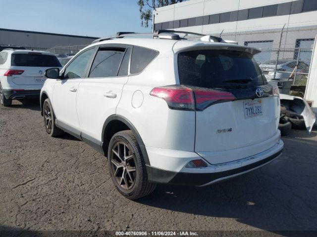 JTMNFREV5HJ713480 Toyota RAV4 SE