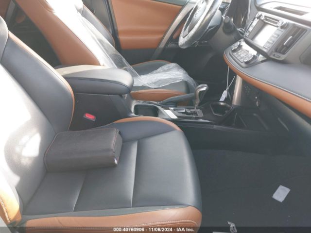 JTMNFREV5HJ713480 Toyota RAV4 SE