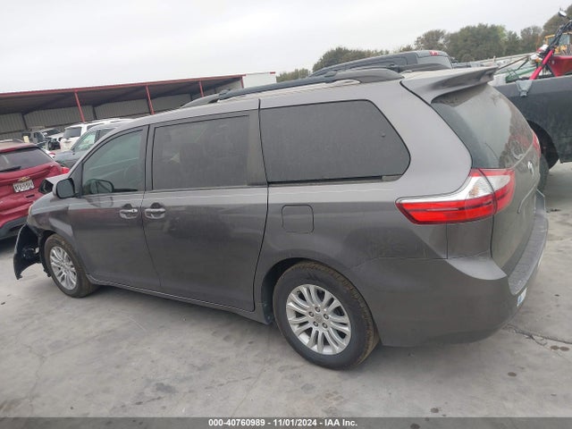 Toyota Sienna Xle 8 Passenger 2015 5TDYK3DCXFS636479 Image 14