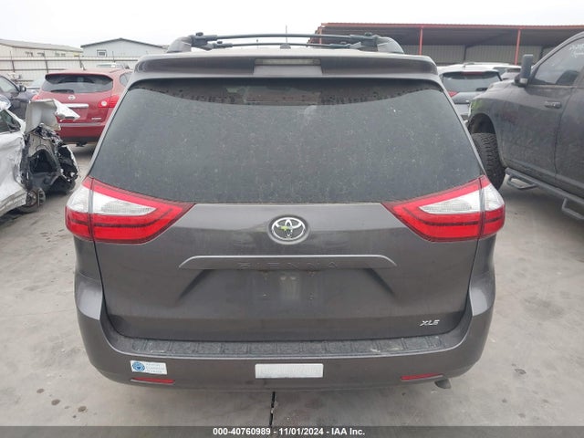 Toyota Sienna Xle 8 Passenger 2015 5TDYK3DCXFS636479 Image 16