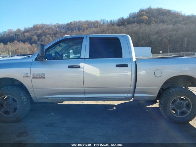 3C6UR5CL9JG164863 RAM 2500 Tradesman  4x4 6'4 Box