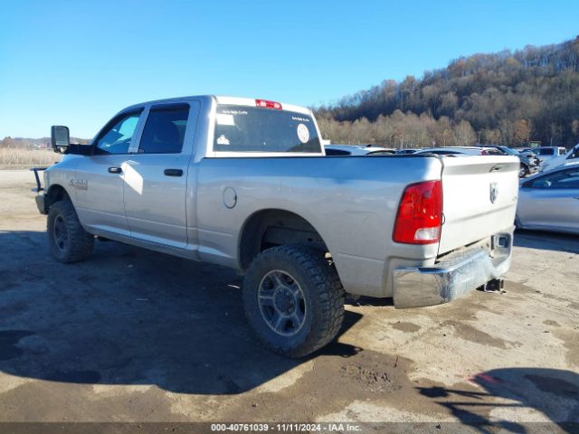 3C6UR5CL9JG164863 RAM 2500 Tradesman  4x4 6'4 Box