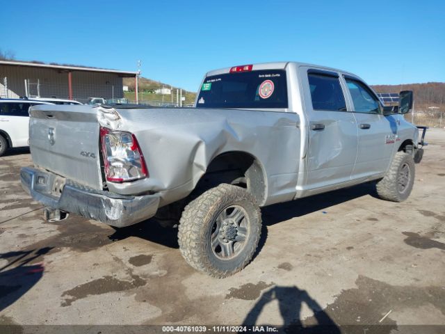3C6UR5CL9JG164863 RAM 2500 Tradesman  4x4 6'4 Box