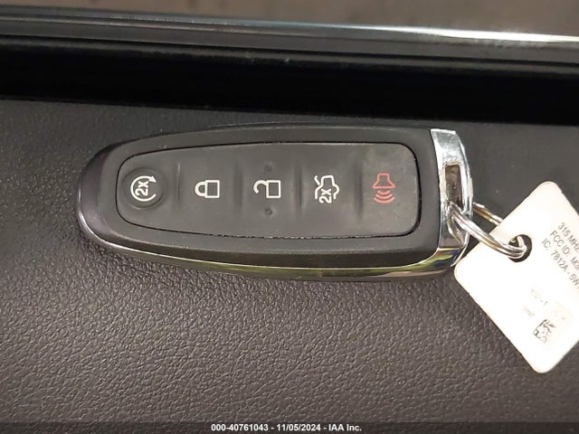 Ford Escape Titanium 2018 1FMCU9J99JUB26513 Image 11
