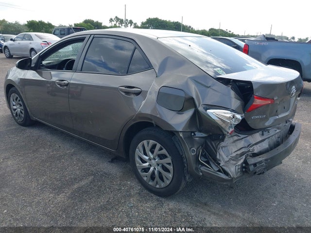 Toyota COROLLA LE 2019 2T1BURHEXKC220031 Image 3