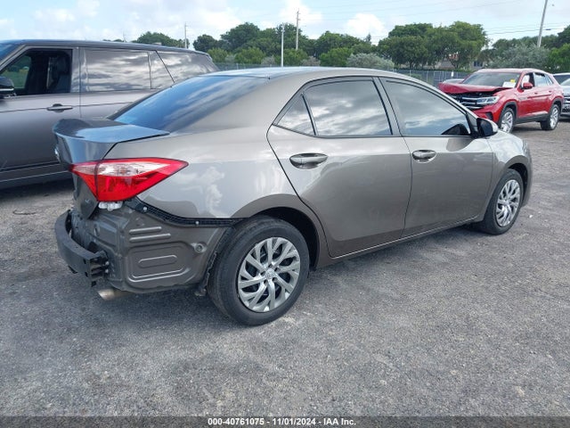 Toyota COROLLA LE 2019 2T1BURHEXKC220031 Image 4