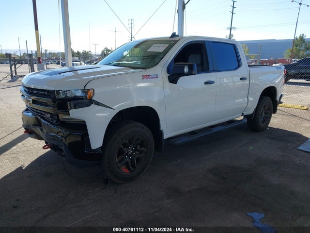 3GCPYFED4LG105081 Chevrolet Silverado 1500 4wd  Short Bed Lt Trail Boss