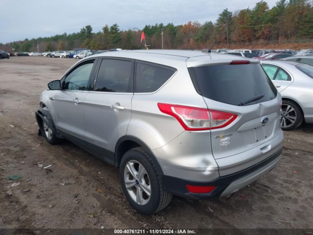 1FMCU9GX9GUA00781 Ford ESCAPE SE