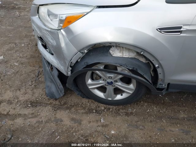 1FMCU9GX9GUA00781 Ford ESCAPE SE