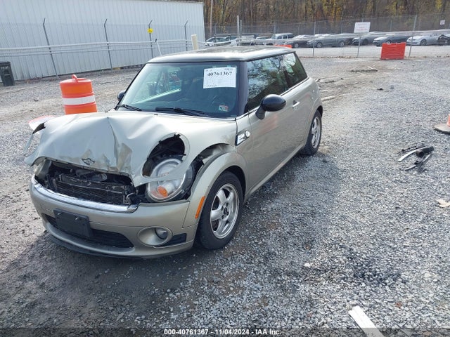 2011 MINI COOPER WMWSU3C5XBT097521 Photo 1