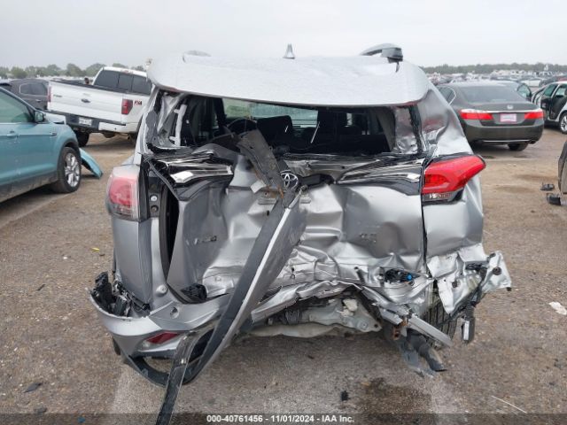 2T3RFREV7JW731178 Toyota Rav4 Adventure/xle