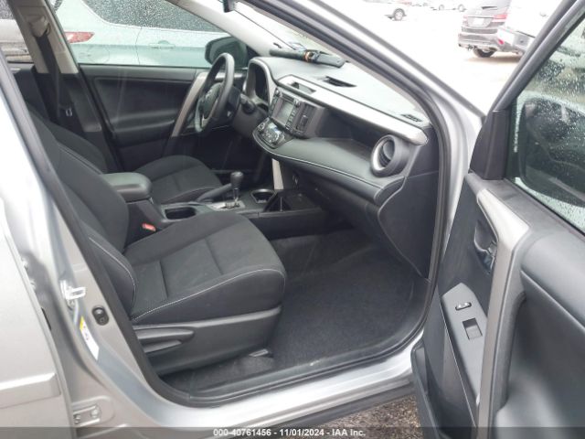 2T3RFREV7JW731178 Toyota Rav4 Adventure/xle