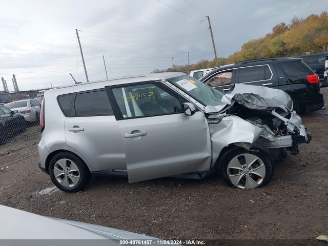 KIA Soul 2016 KNDJN2A20G7825412 Image 13