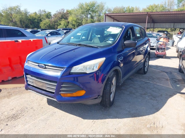 Ford ESCAPE S 2014 1FMCU0F73EUD50546 Image 2