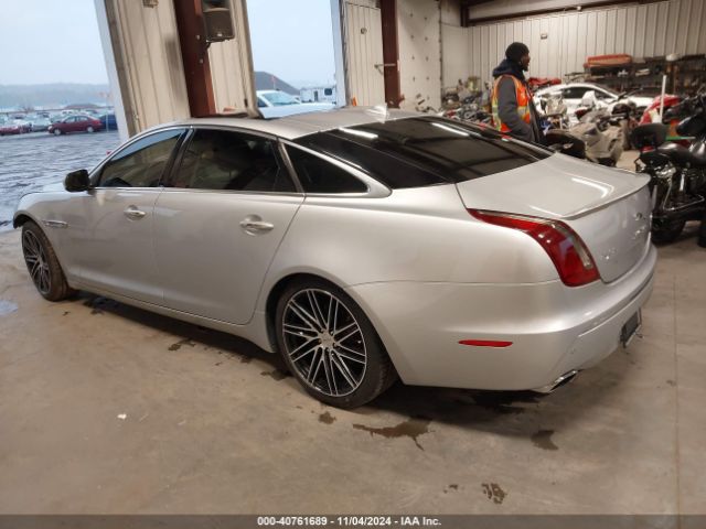 2013 JAGUAR XJ SAJWJ2GD9D8V47675 Photo 2
