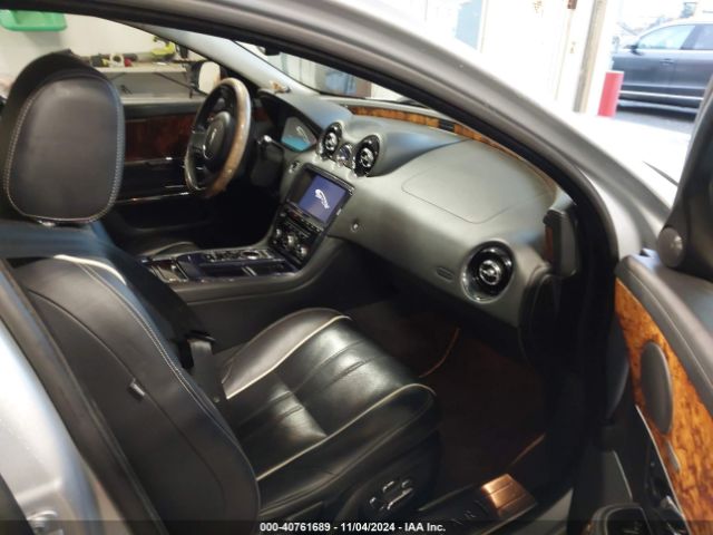 2013 JAGUAR XJ SAJWJ2GD9D8V47675 Photo 4