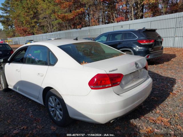 1VWAT7A35FC100550 Volkswagen Passat 1.8t Wolfsburg Edition