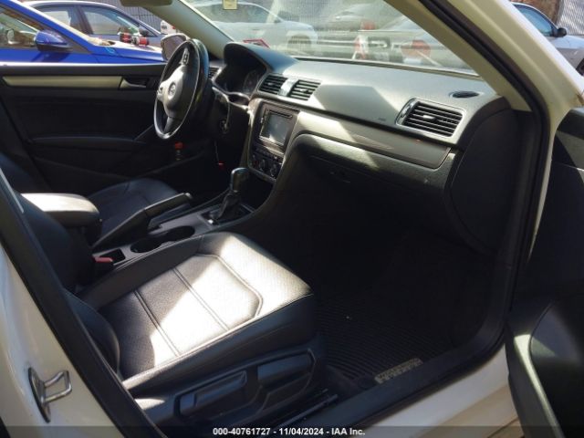 1VWAT7A35FC100550 Volkswagen Passat 1.8t Wolfsburg Edition
