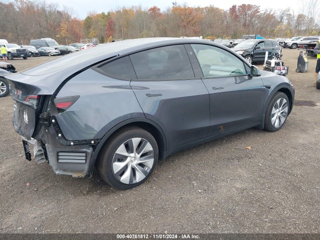 2023 TESLA MODEL Y 7SAYGDED6PF947091 Photo 3